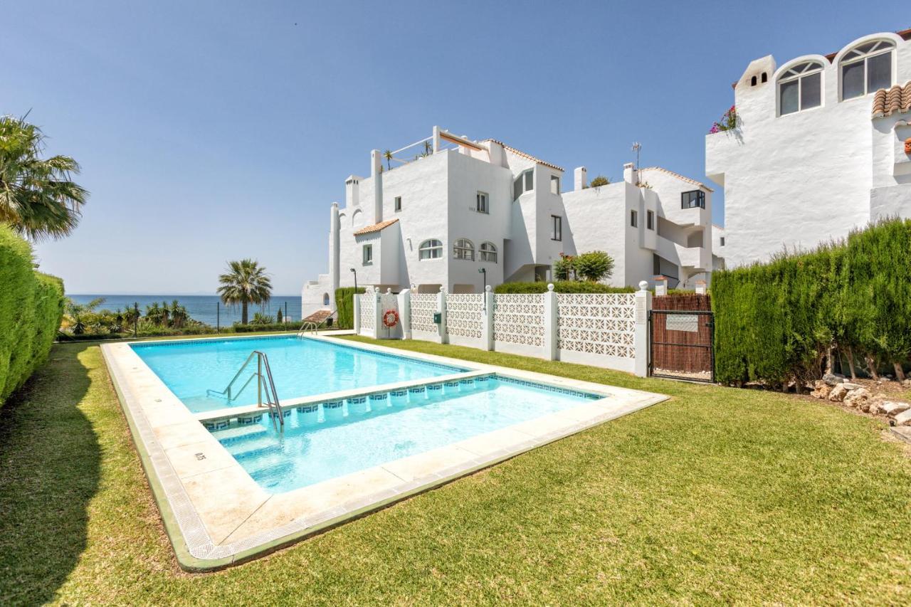 Front Sea View Apartment Estepona Eksteriør bilde